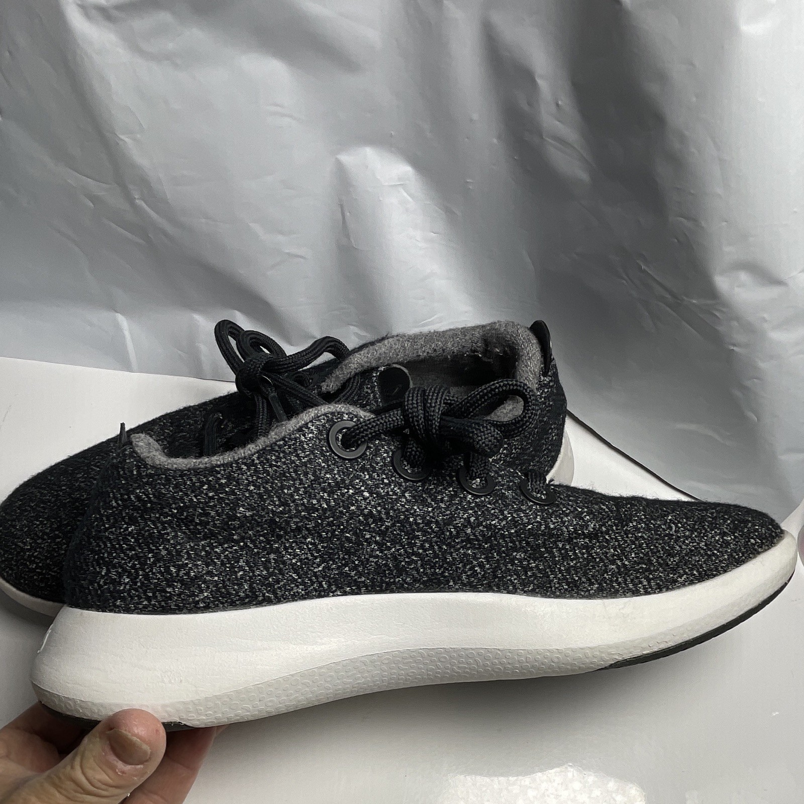 Allbirds Men’s Wool Runner Lace-Up Low Top Sneakers Gray WRM1W9