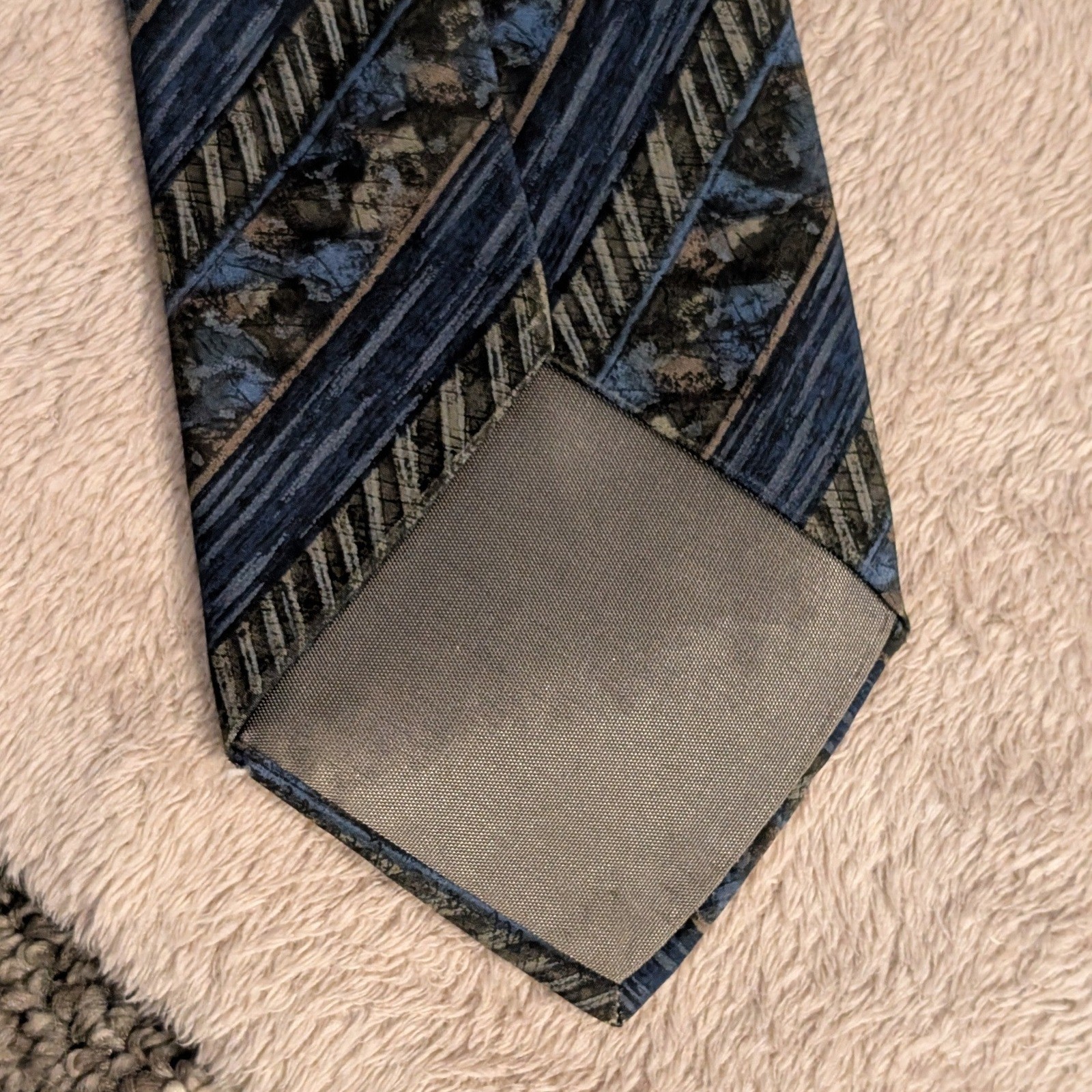 Briar Tie Silk Abstract Diagonal Stripe Blue Gray Made in USA Vintage Classic