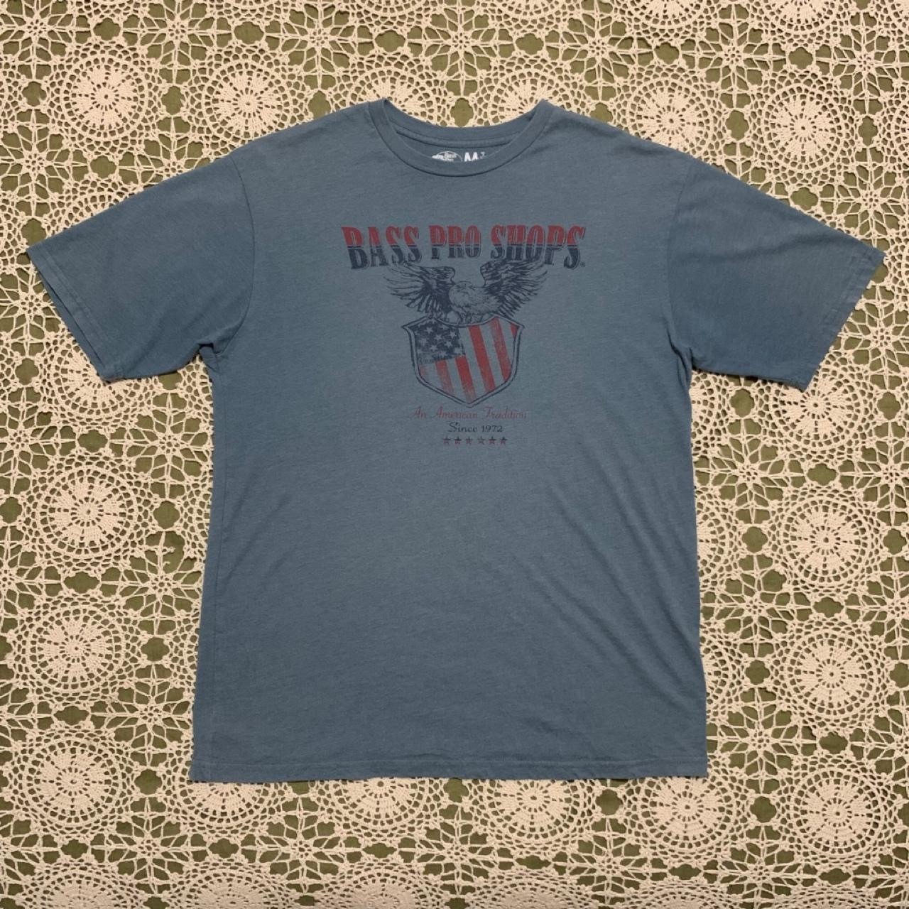 VINTAGE style Bass pro shops pale blue graphic short sleeve tshirt Size M