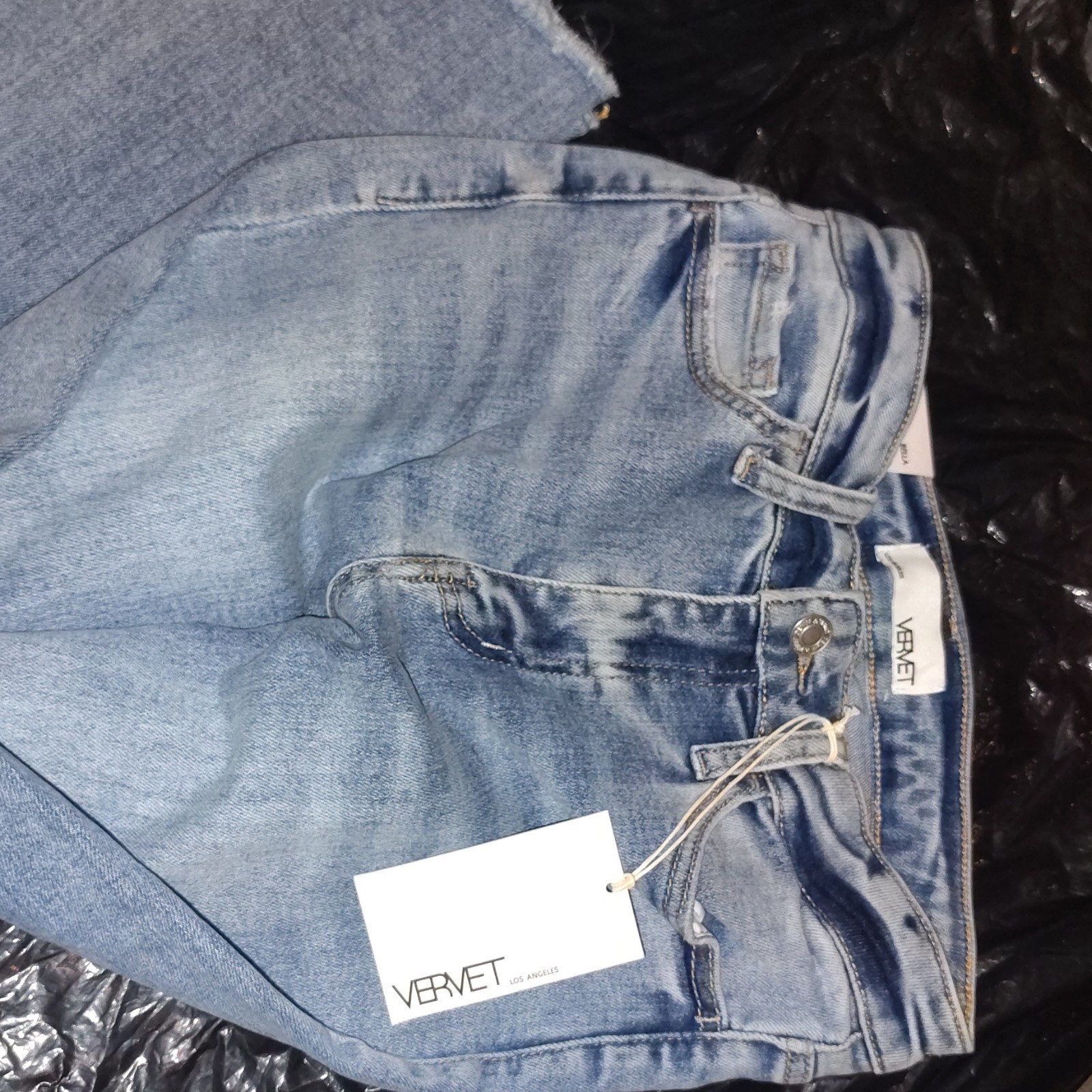 Vervet Women’s Distressed Jeans Light Wash Blue Denim 5-Pocket Button Zip