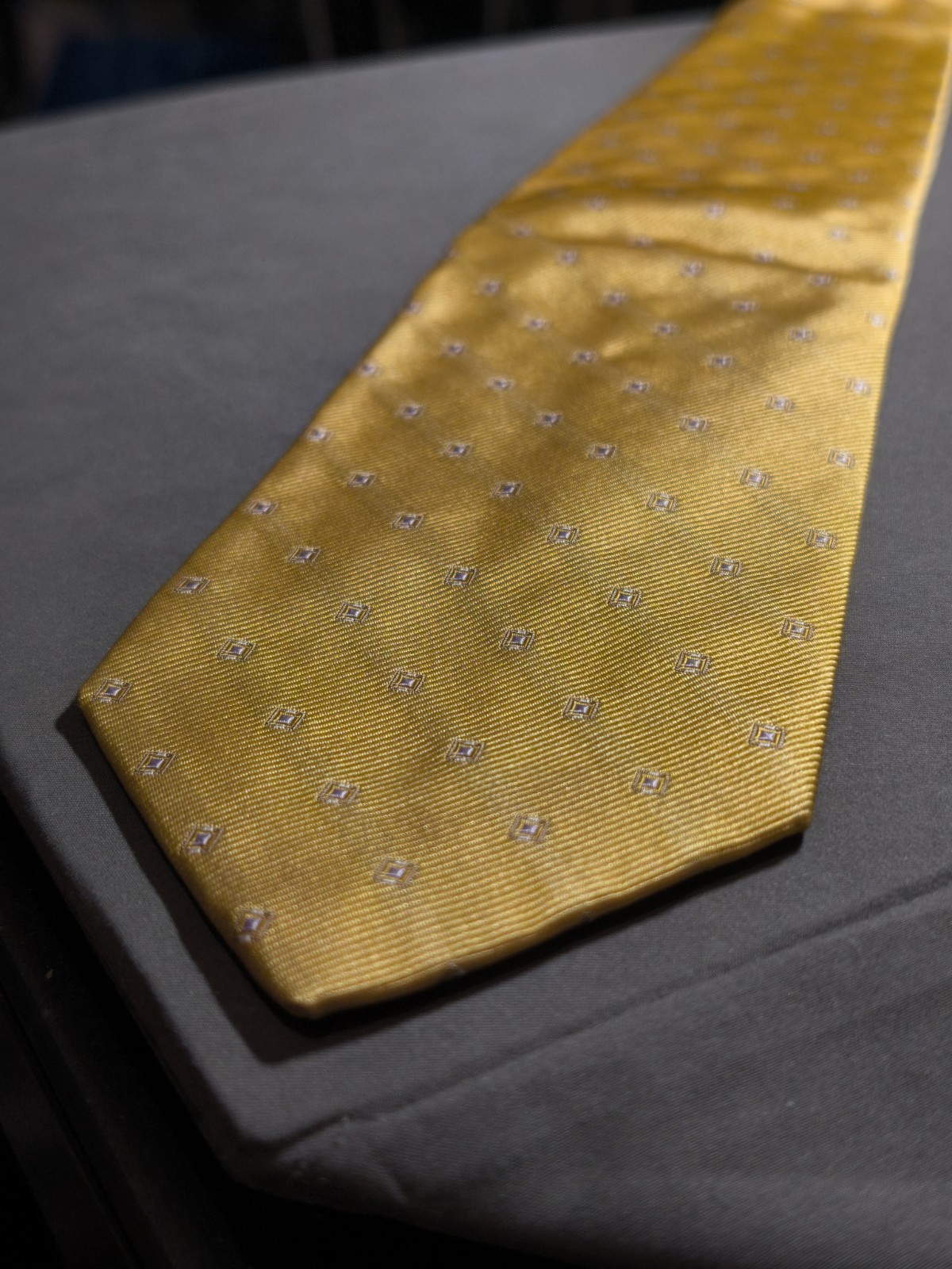 Church’s – Solid Color Microdrawing Geometric Silk Tie Made in Italy