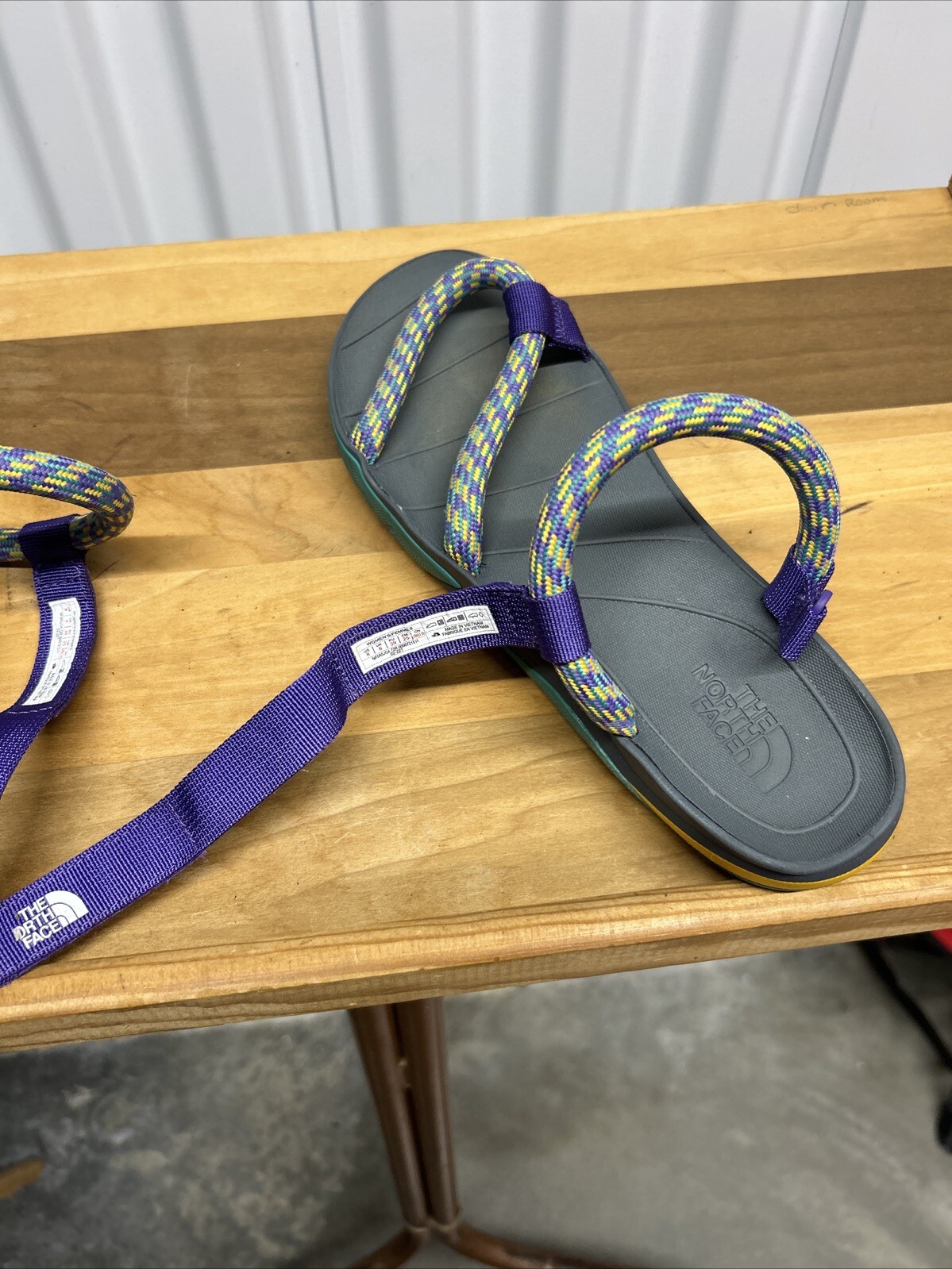 The North Face Base Camp Switchback Sandals Size 8 Purple Strap Multicolor Ropes