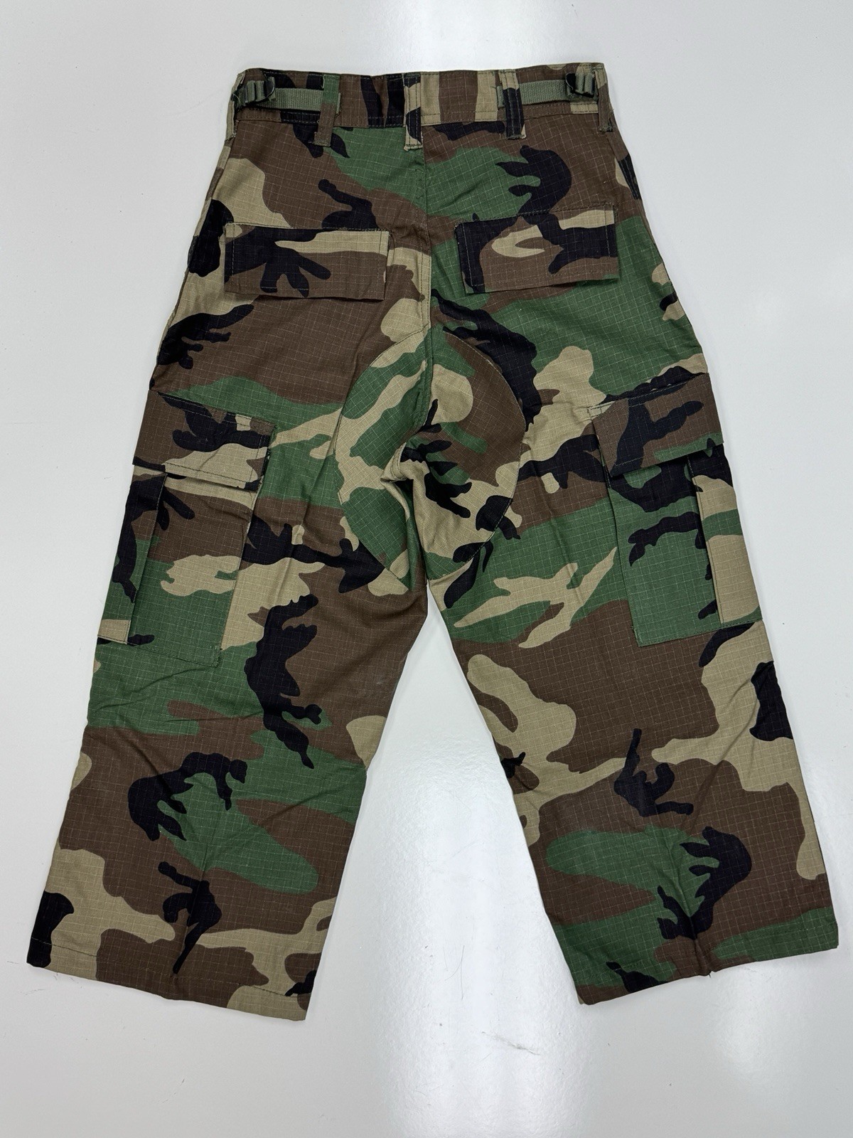 Rothco Woodland Camo 6-Pocket BDU 3/4 Capris Pants, Men’s Sz XS