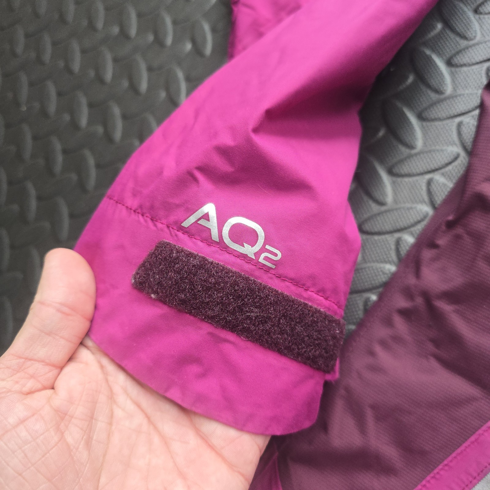 Berghaus AQ2 Waterproof Womens Jacket Lined Size UK 16 Outdoor Walking Hiking