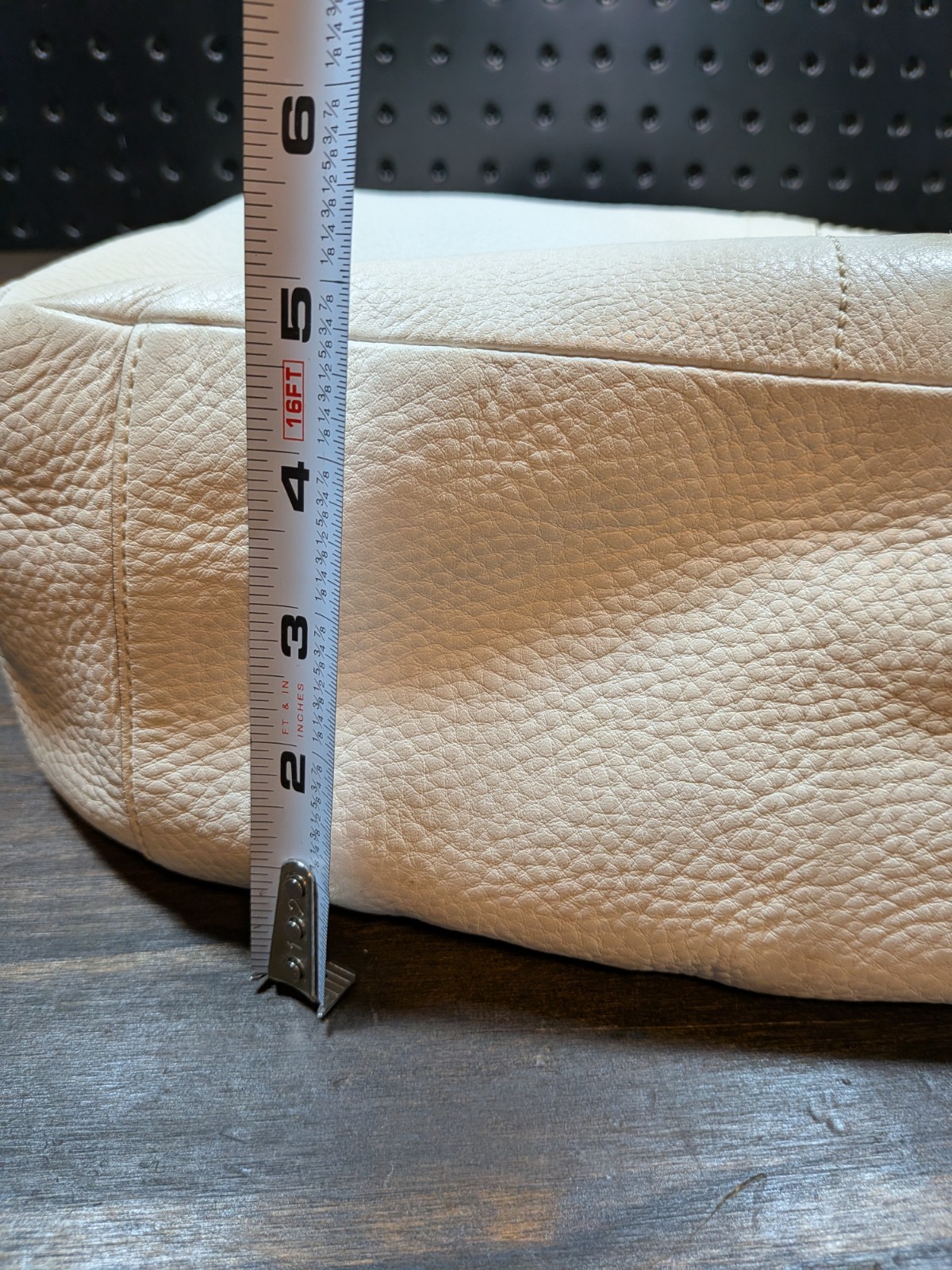 COACH Ergo Pebbled Leather Turn Lock Hobo Tote White 11640