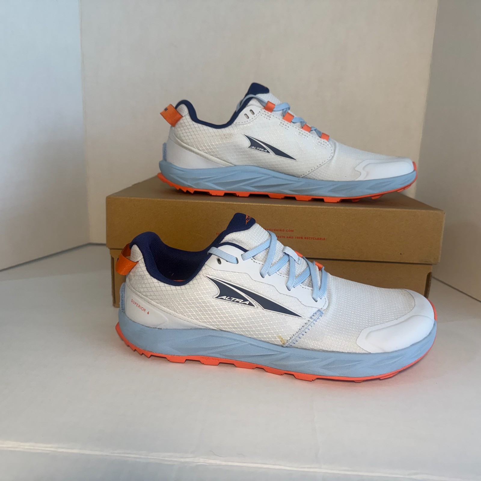 Altra Superior 6 AL0A82CM444 Women’s SIZE 8.5 Color Light Blue