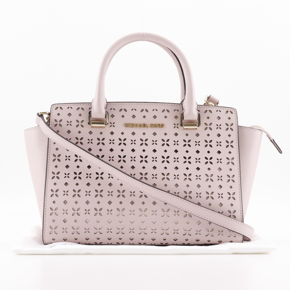 Michael Kors Selma Leather 2WAY Handbag – DUTY FREE