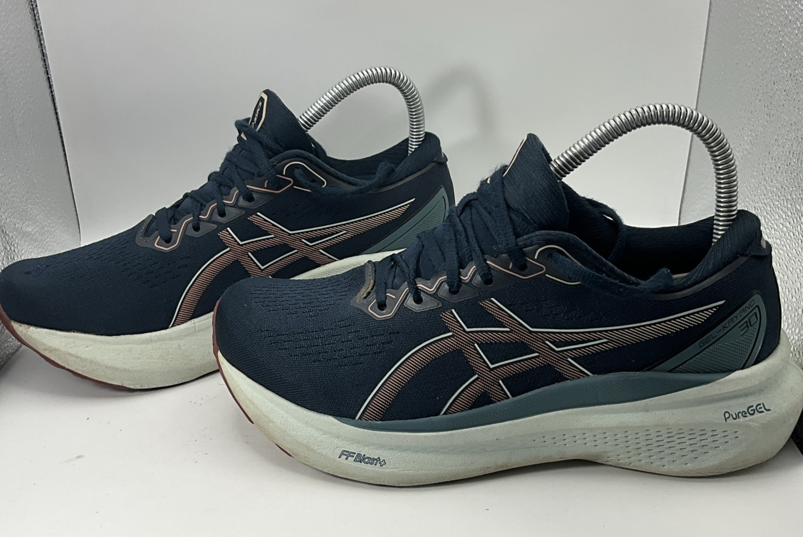 ASICS Gel-Kayano 30 Womens Sz 7 Running Shoes Navy Rose Gold 1012B357