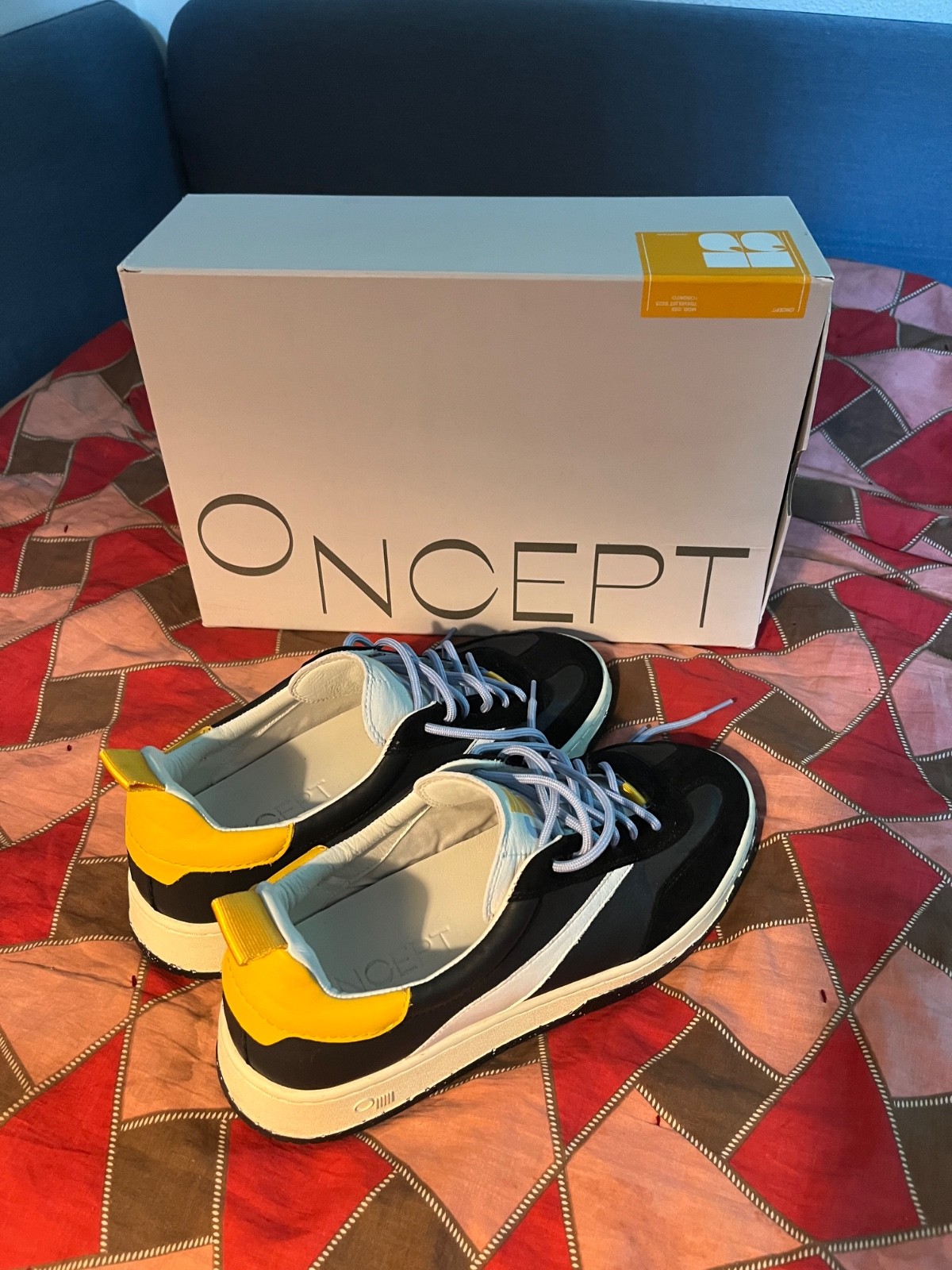 Oncept Panama Mens 9 Black and Yellow fashion sneakers, worn once
