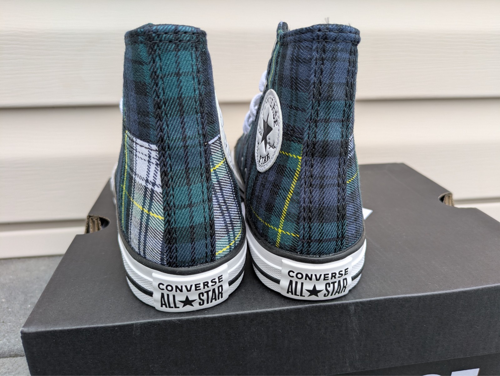 Converse Chuck Taylor All Star Hi Top Green Tartan Plaid Sneakers sz 1 Y New