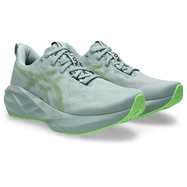 ASICS Novablast 5