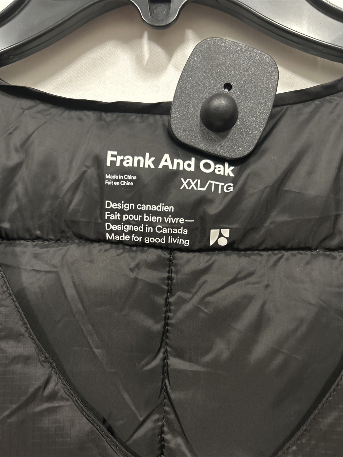 $129 Frank and Oak Men’s Aero 3.0 Size XXL Packable Liner Vest – Black