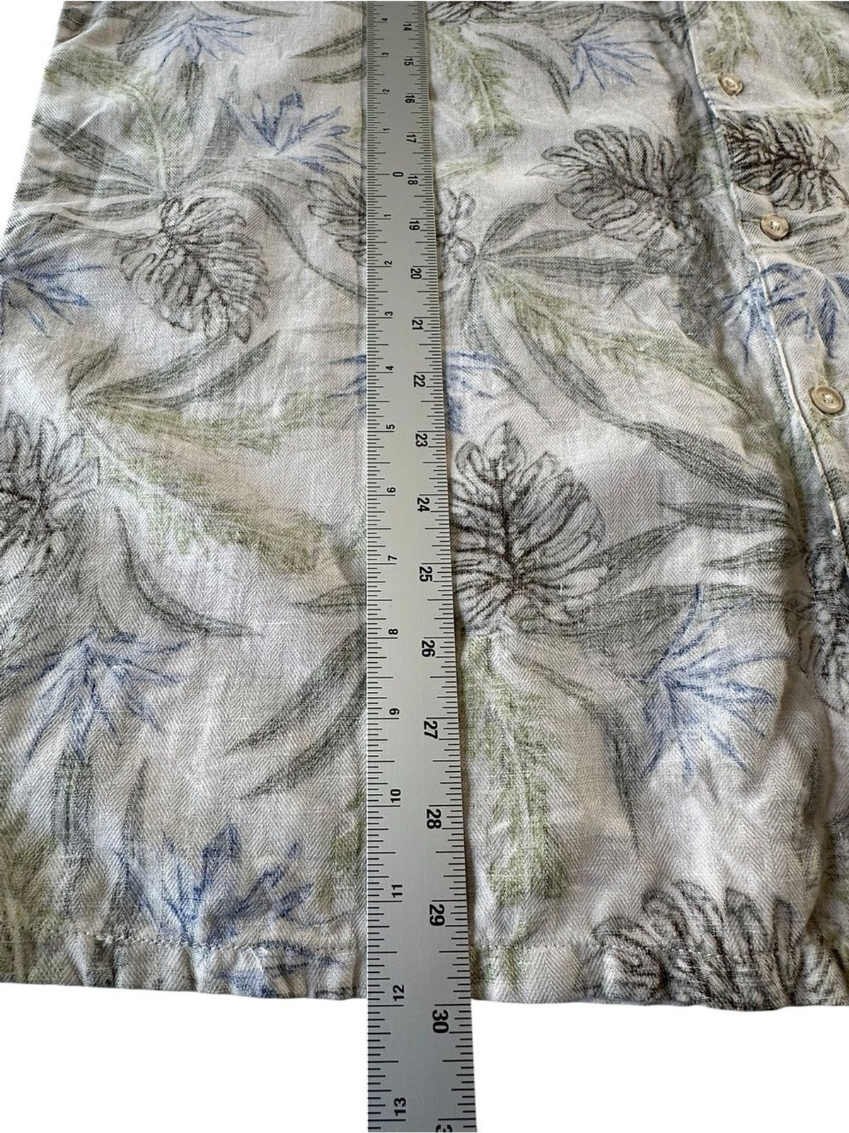Tasso Elba Short-Sleeve Leaf Print Button-Up Shirt – Light Gray & Green XL