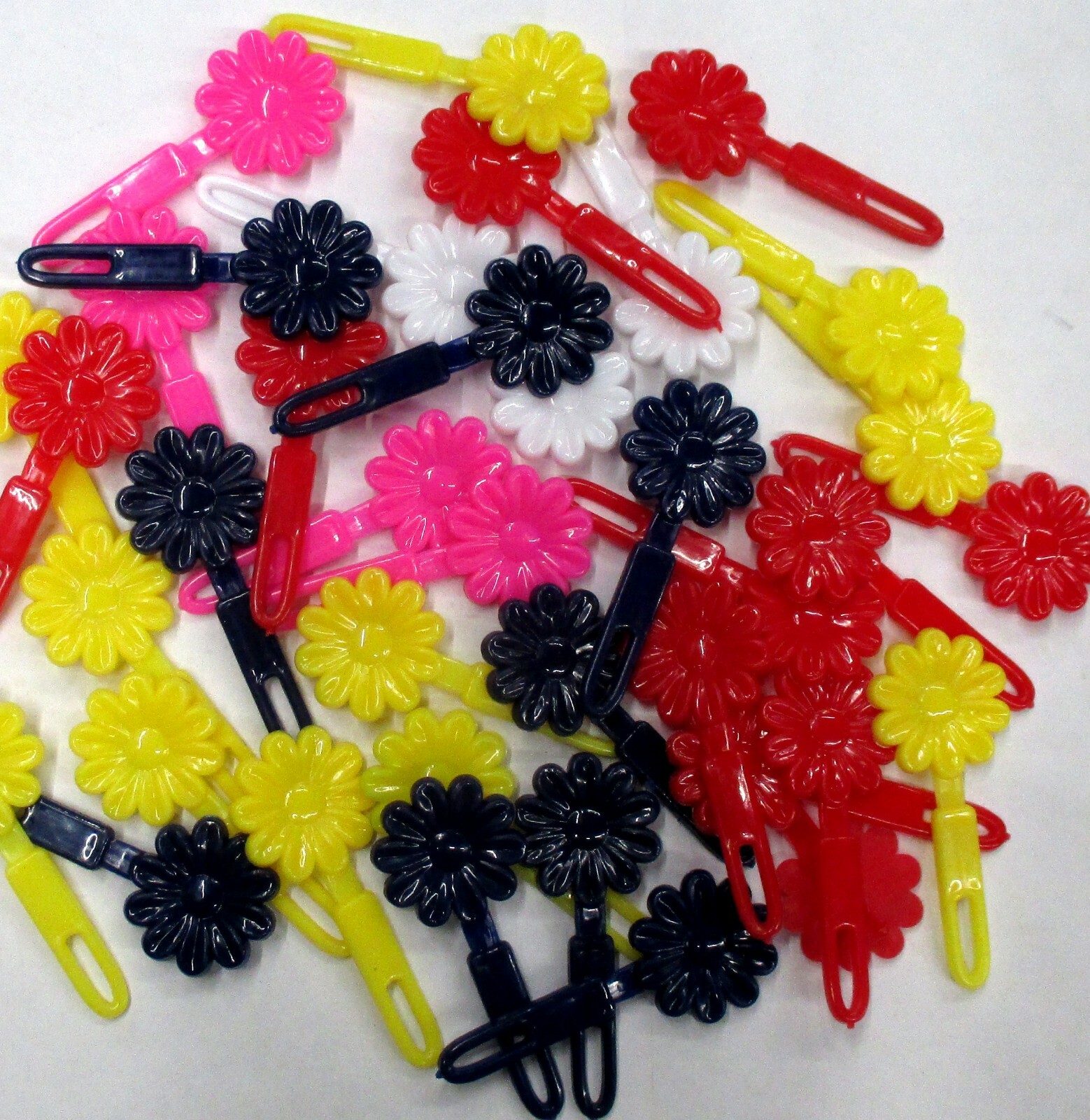 SUNFLOWER HAIR BARRETTES, PLASTIC ,38 COUNT “Random color only” — HB629