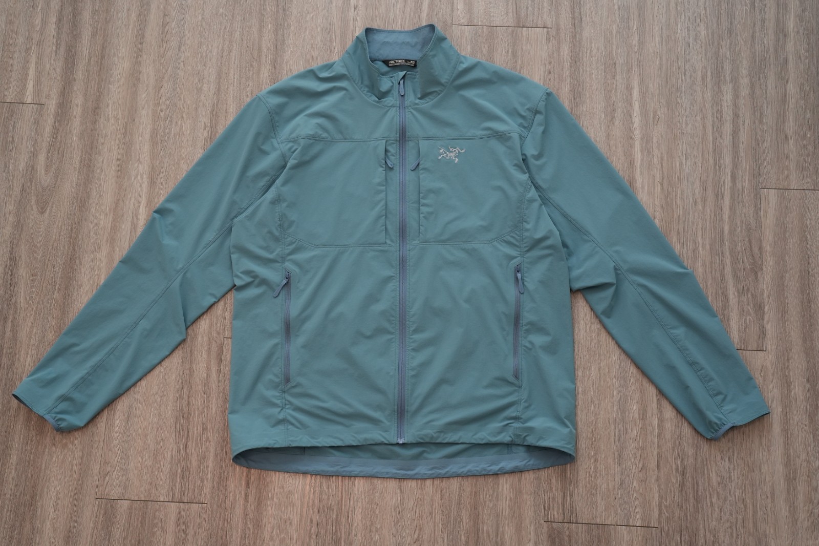 RARE Arc’teryx Gamma Lightweight Jacket Men’s Medium Stone Wash Blue Softshell