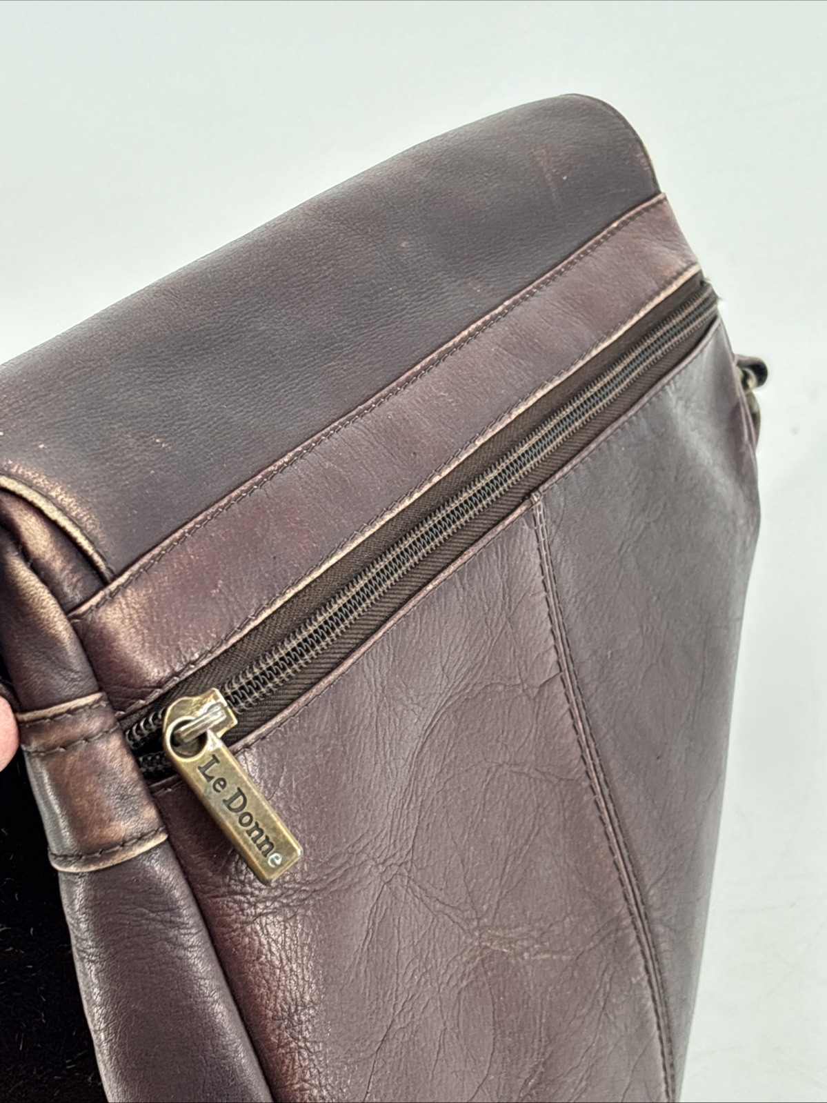 Vintage Le Donne Simple Brown Leather Flap Crossbody Purse/Bag 12”x9.5”