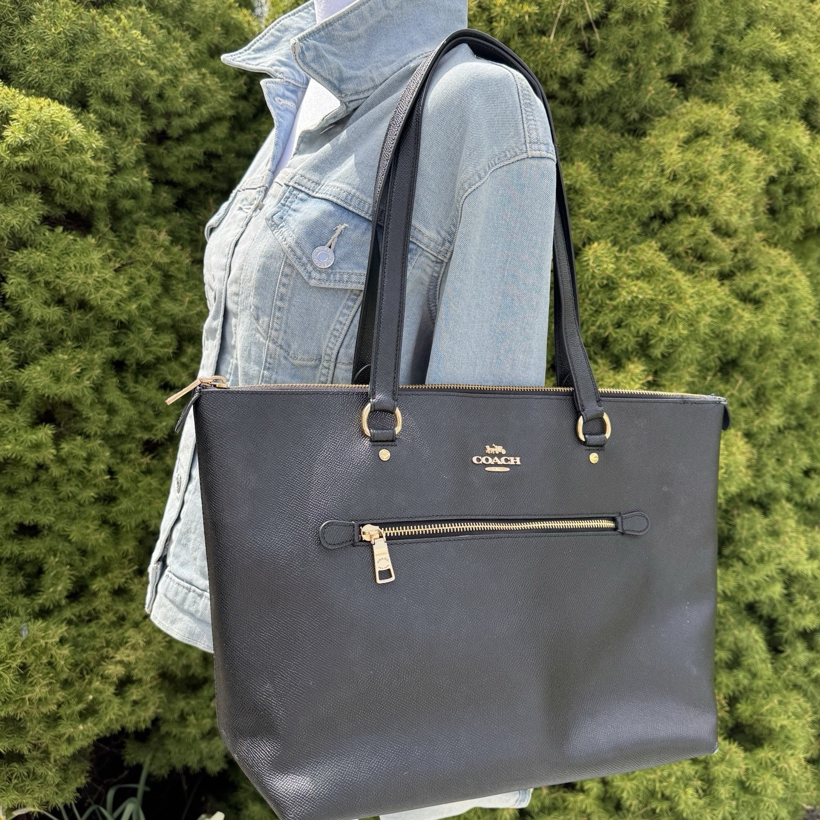 Coach Gallery Black Leather Tote Shoulder Bag