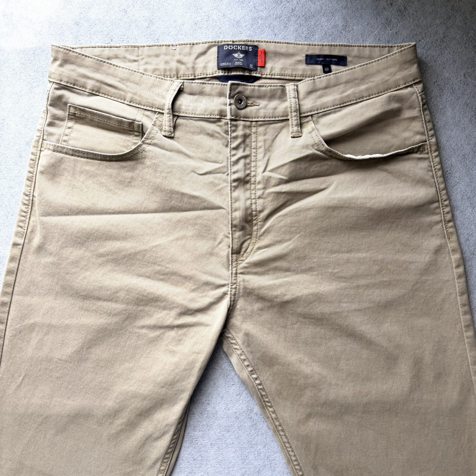 Dockers Alpha Khaki Men’s Slim Tapered Chino Pants Beige 32W-34L