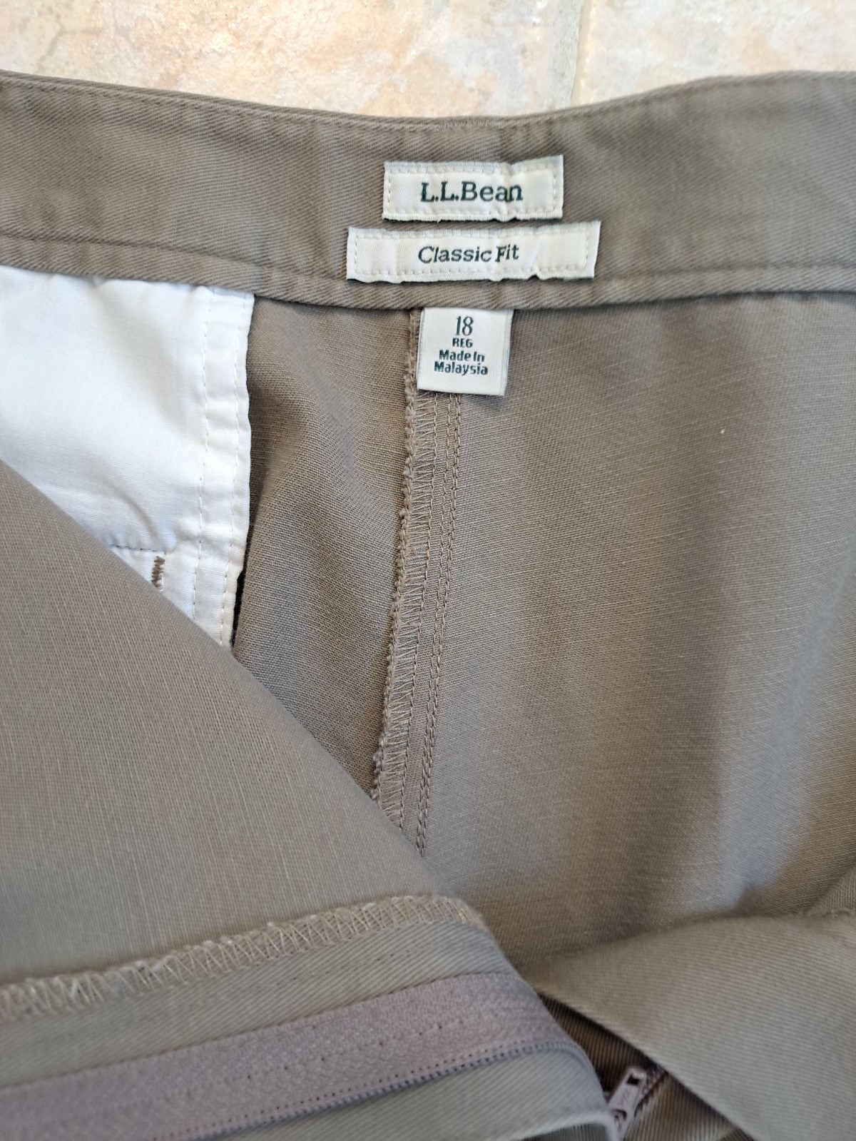 LL Bean Pants Womens 18 Reg Khaki Beige Tan Classic Fit Chino Casual Straight