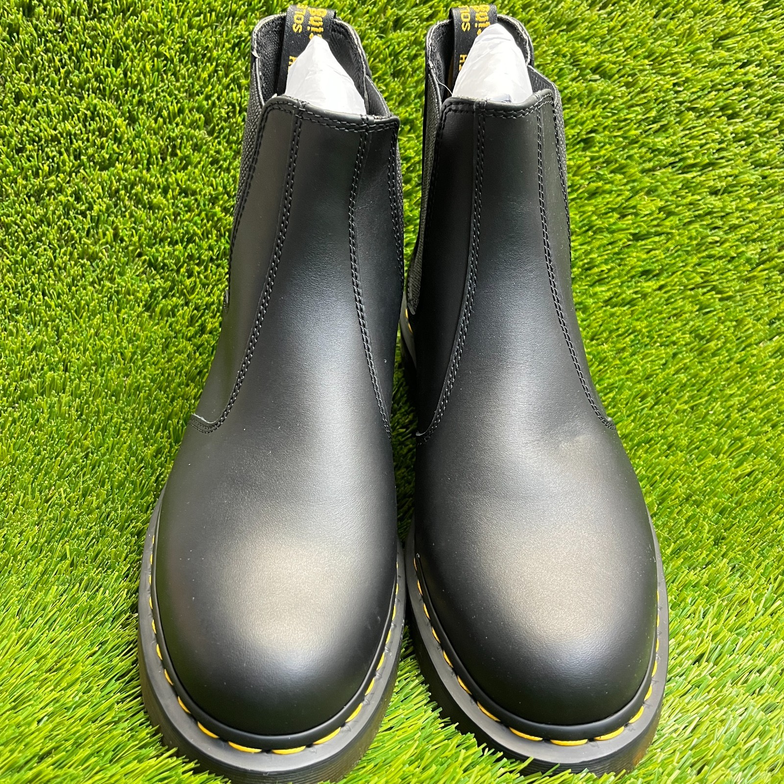 Dr. Martens 2976 SR Mens Size 11 Womens 12 Black Classic Leather Chelsea Boots
