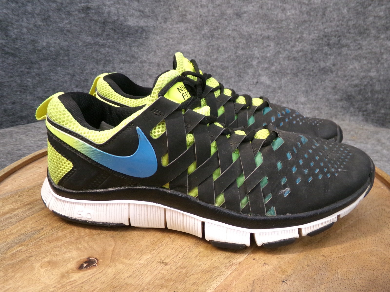 Nike Free Trainer 5.0 NRG Men Size 8 US Athletic Running Black Neon Blue Shoes