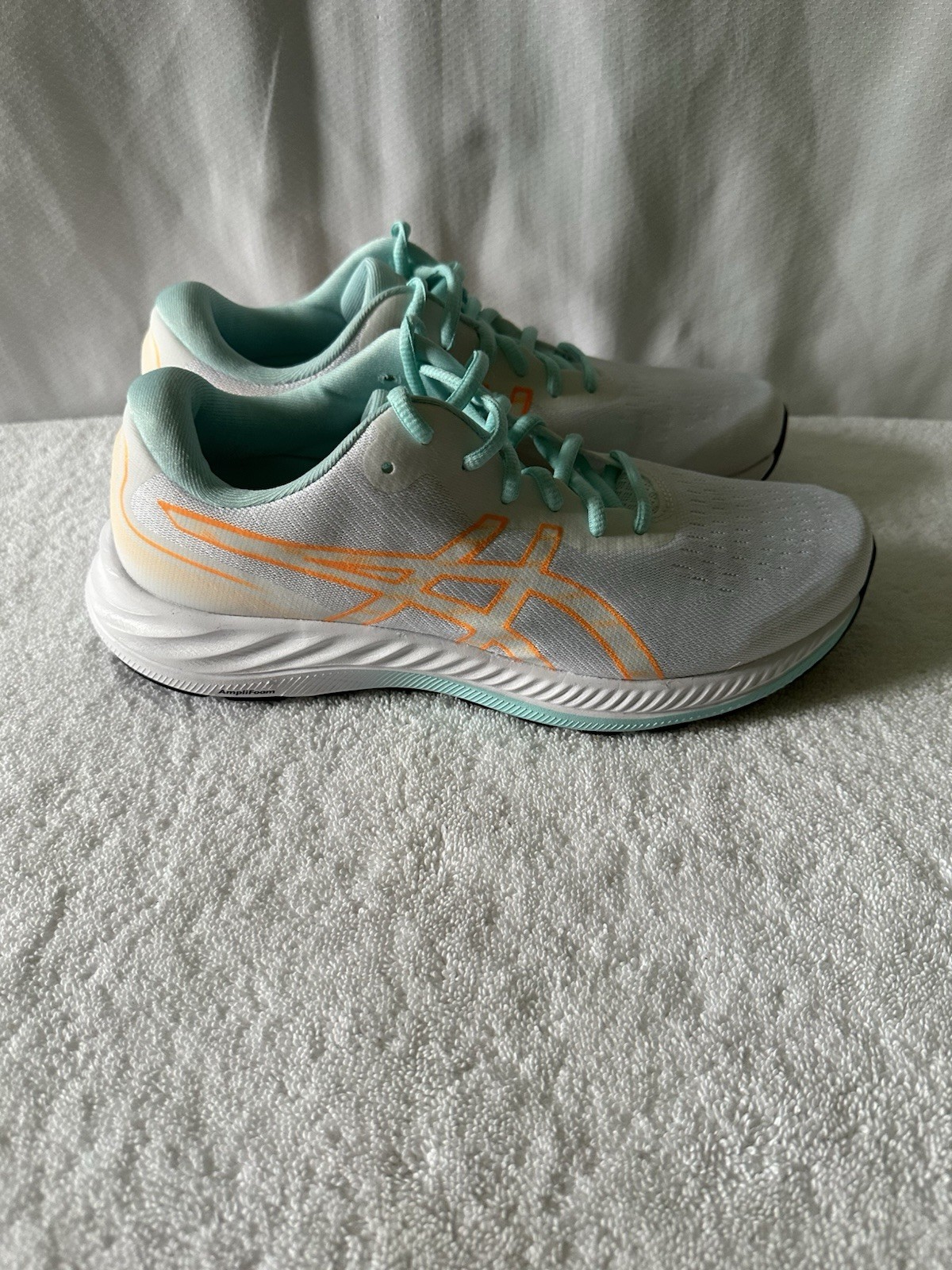 ASICS Gel Excite 9 Running Shoes White Mint Orange Women’s Size 8.5 EUC