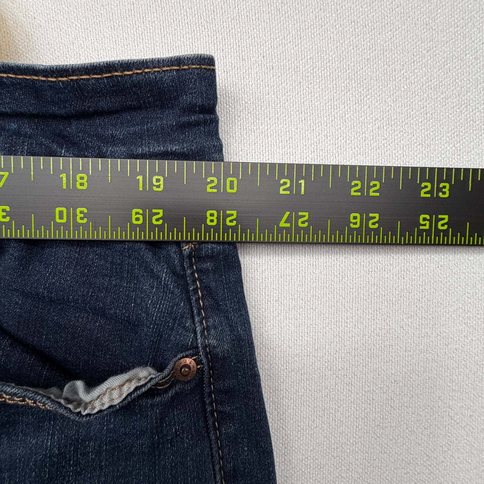 Levi Strauss Signature Gold 20S Mid Rise Bootcut Women’s Jeans 35×30