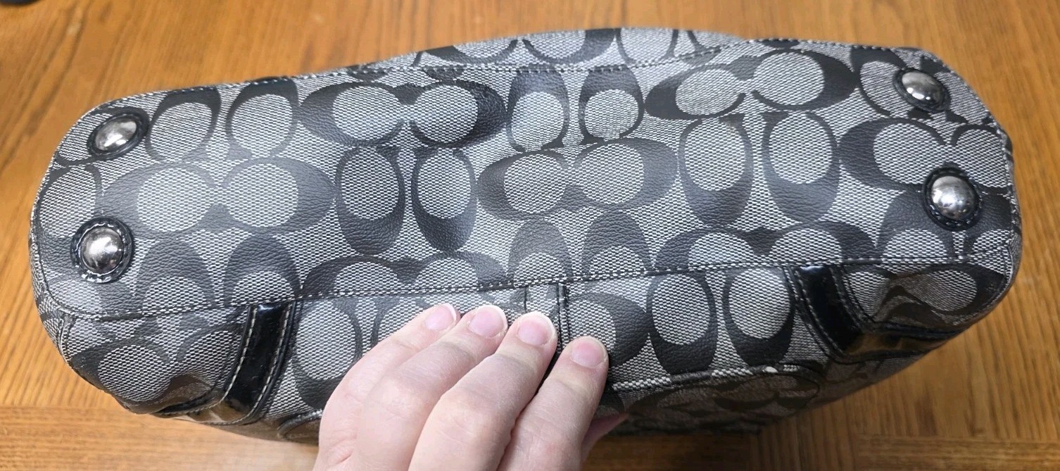 Coach Heritage Peyton Signature Black Gray Patent Leather Trim 18923