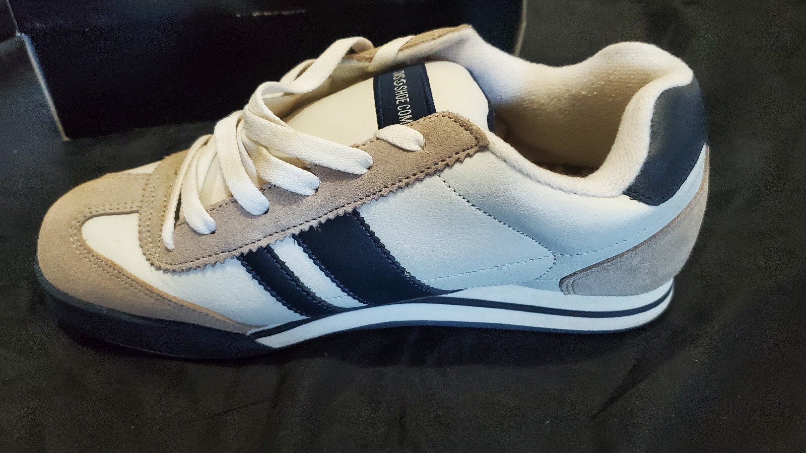 Dvs Shoe Company Milan Size 9 Cream / Blue