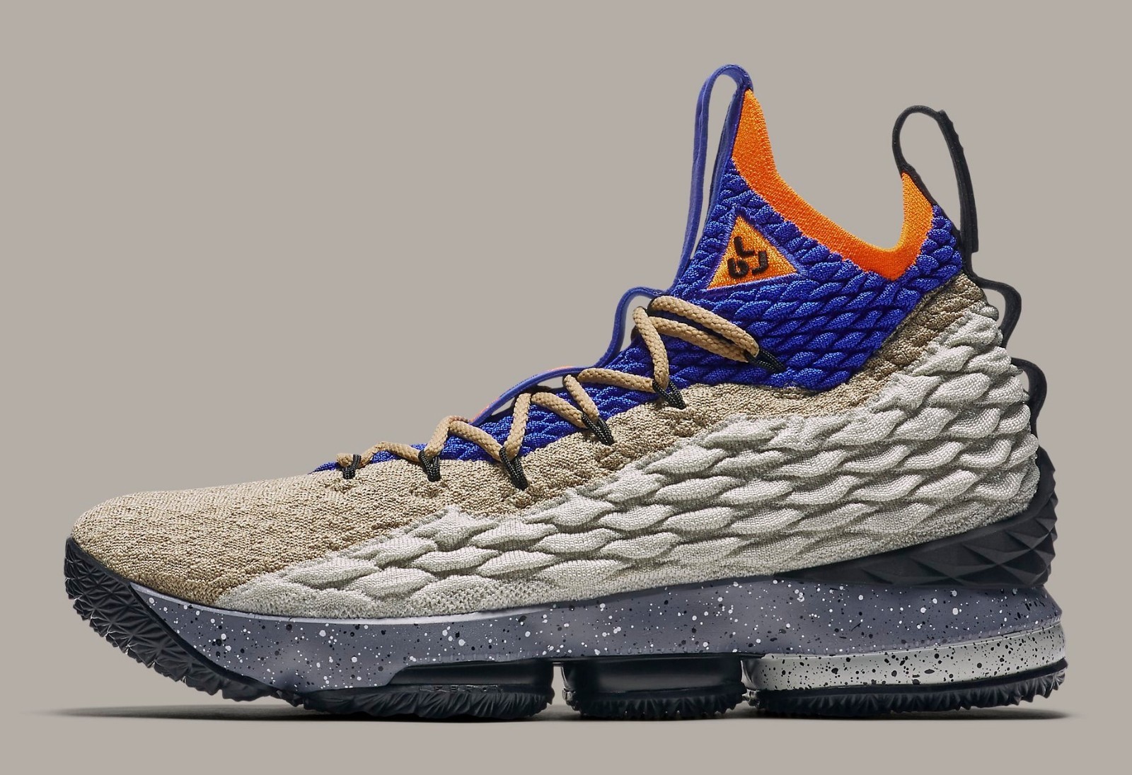 Nike LeBron 15 XV KSA Mowabb QS Size 14. AR4831-900 kith ghost fieg