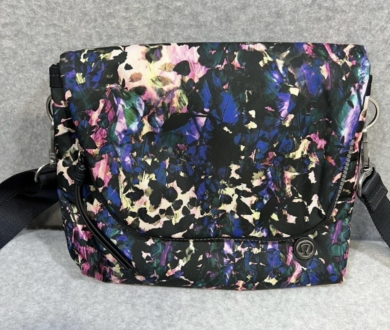 Lululemon Crossbody Bag Womens One Size Black Floral Go Your Own Way Party Om