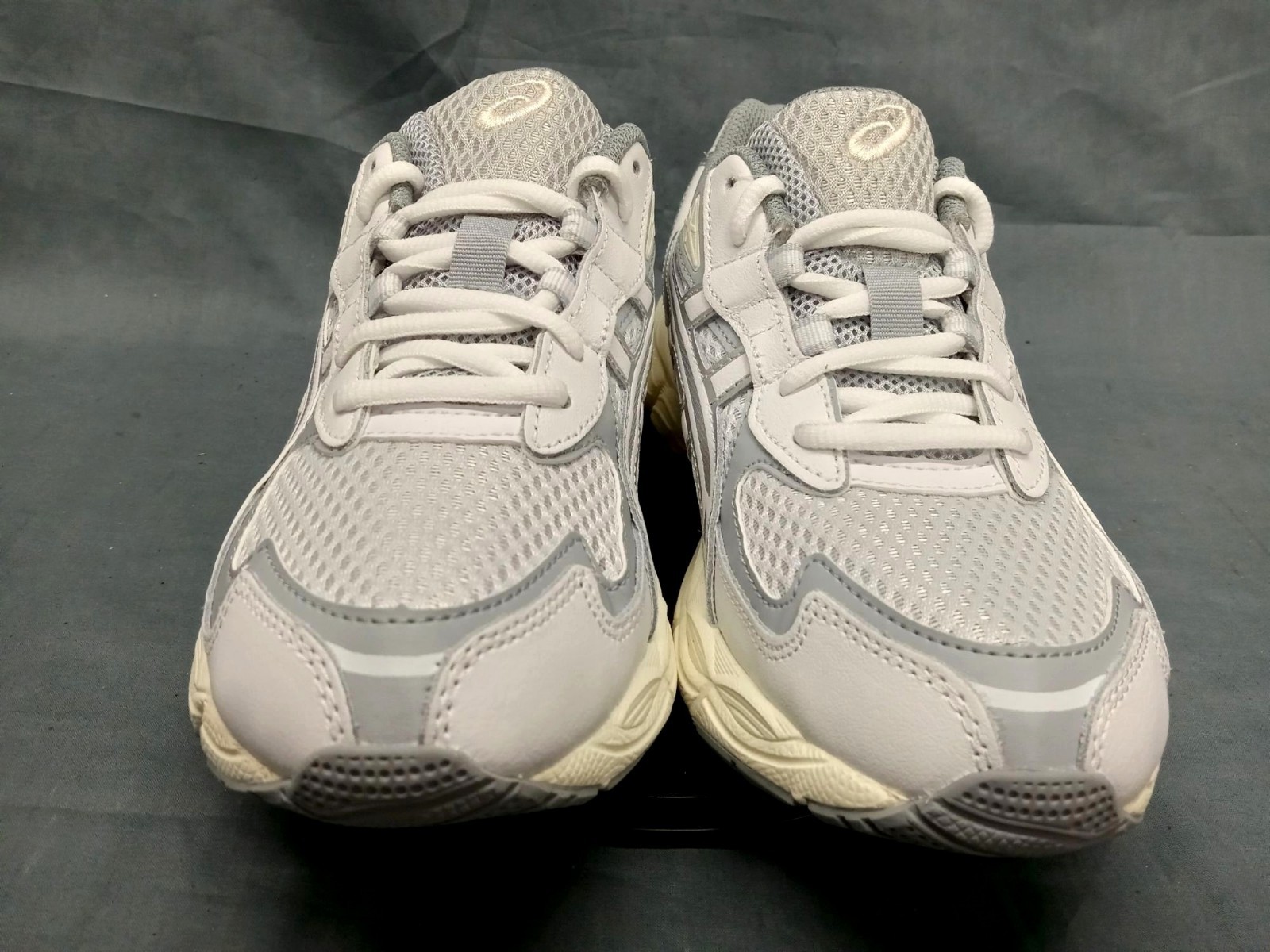 ASICS GEL-NYC 2055 Running Sneaker Glacier Grey White Boys Size 6.5 NEW NO BOX!