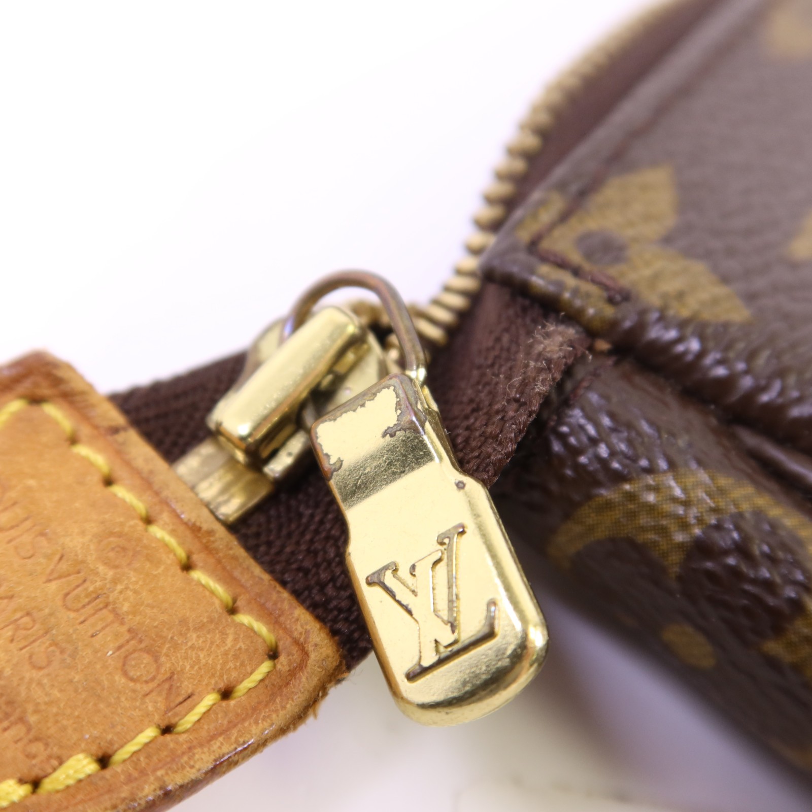 LOUIS VUITTON LV GHW Pochette Accessoires Pouch Handbag M51980 Monogram Brown
