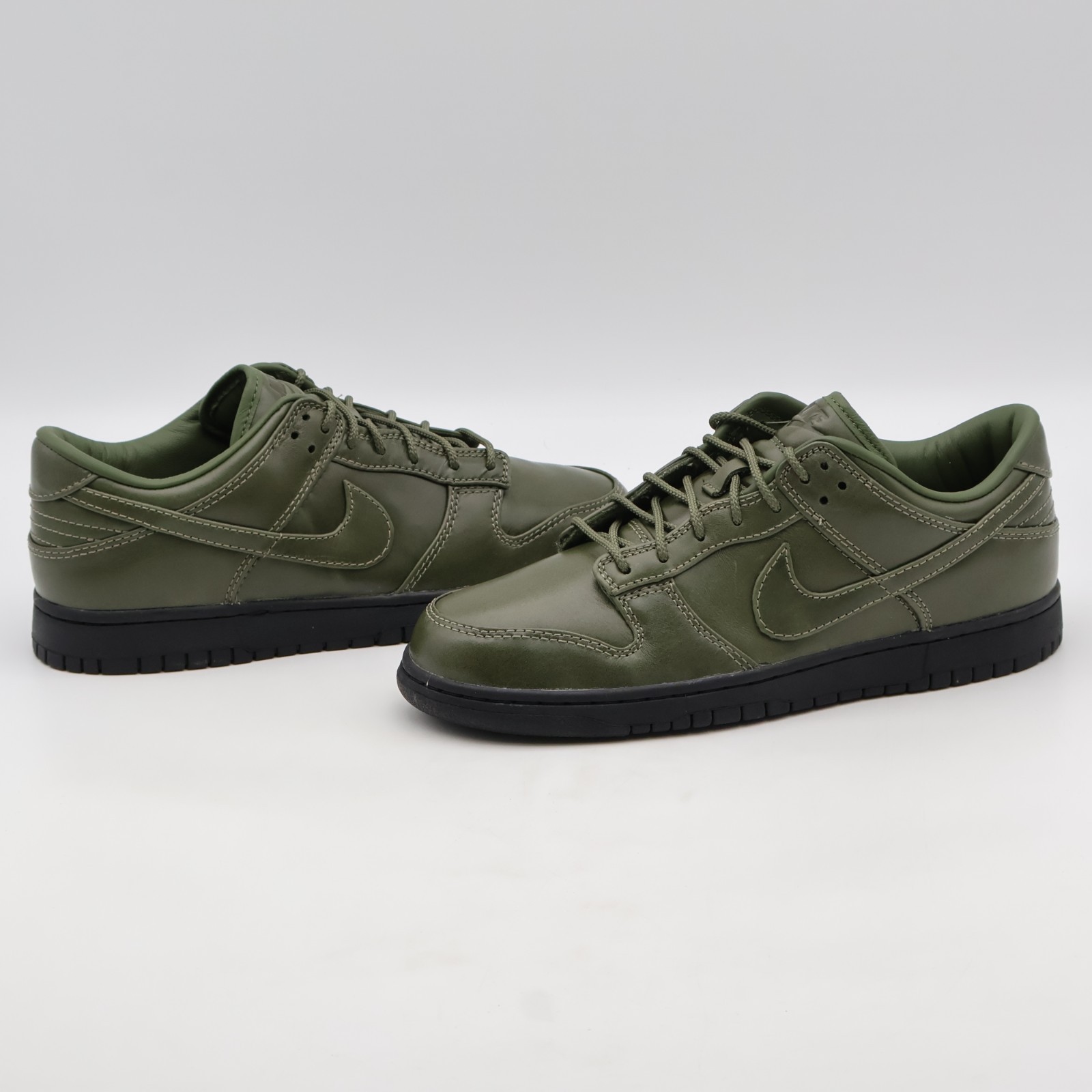 IQ3342-300 Nike Dunk Low Retro PRM QS Army Olive Black (Men’s)
