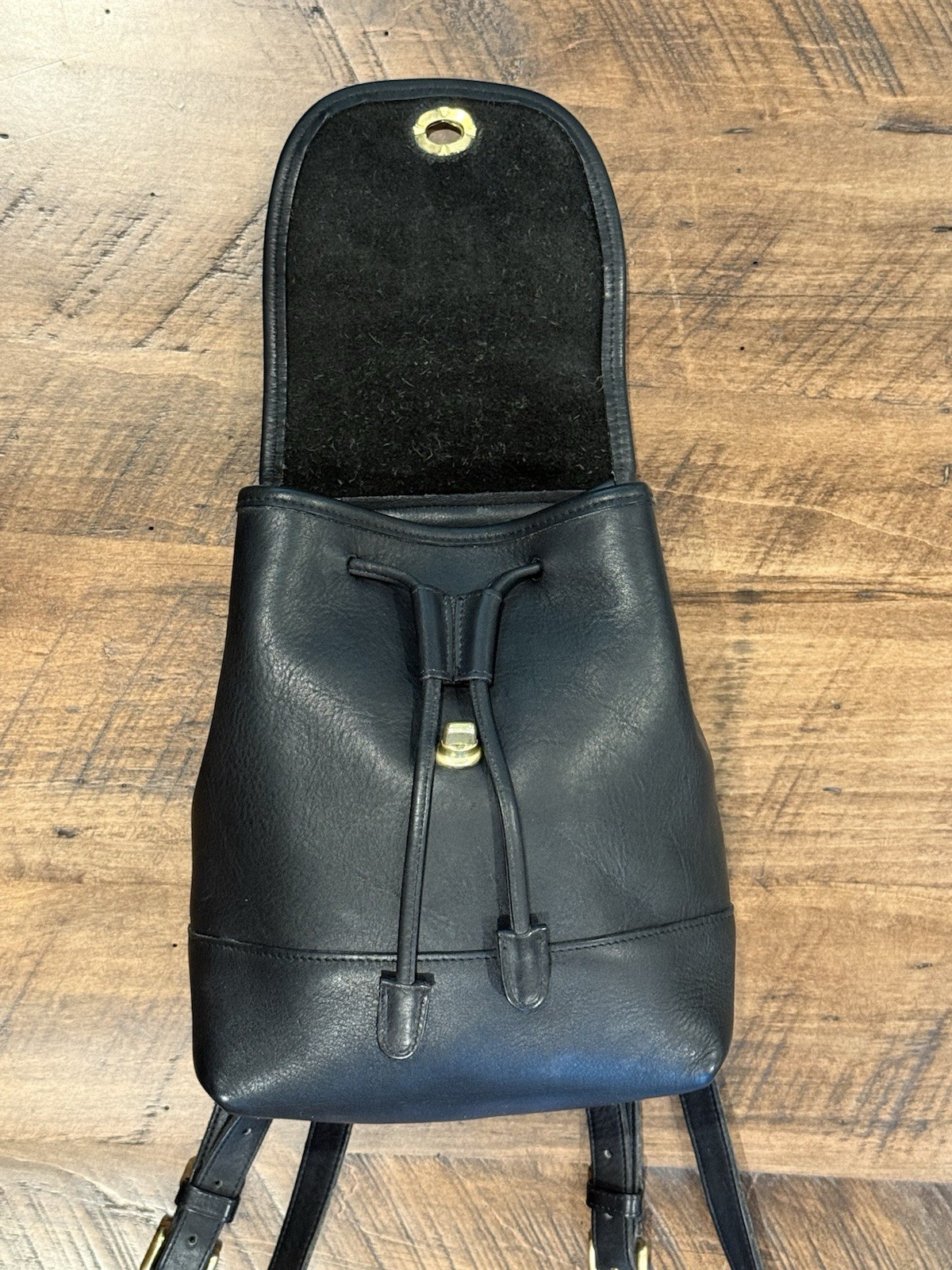 Coach Vintage 9960 Black Leather Small Daypack Backpack Turnlock USA 1995 EUC