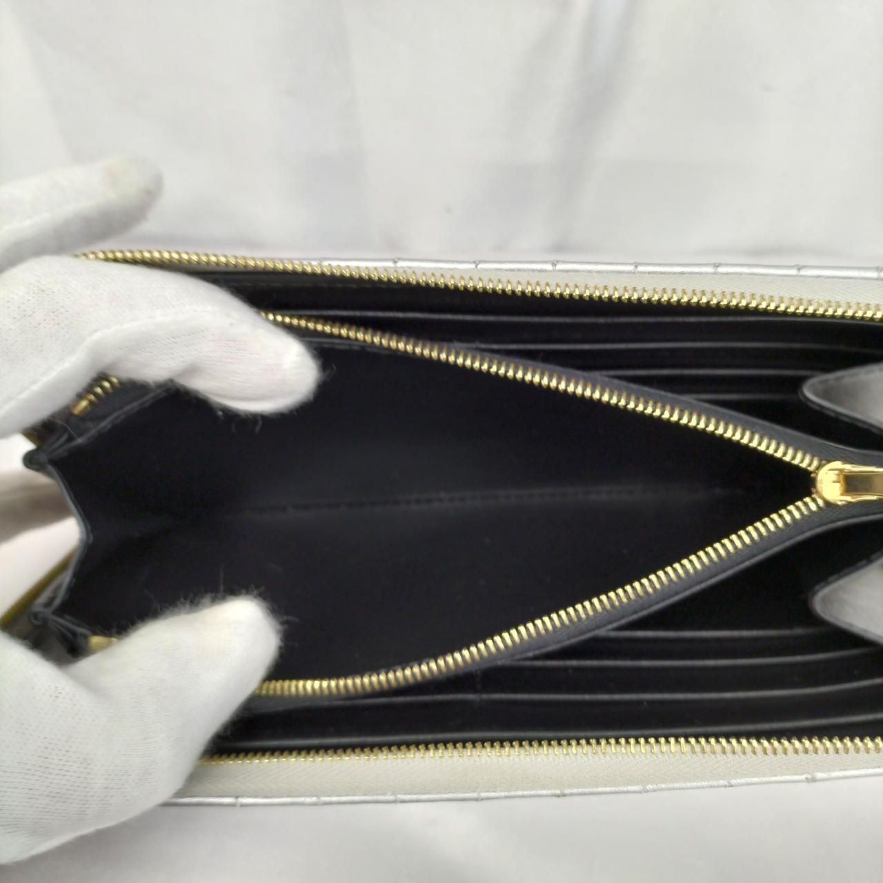 CELINE C Charm Wallet Used