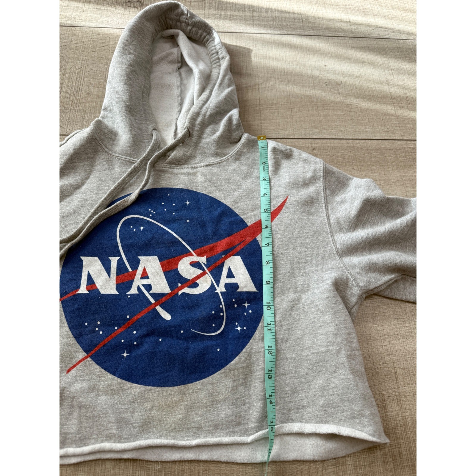 Chemistry NASA Cropped Hoodie Gray Heather Graphic Sweatshirt Womens Medium