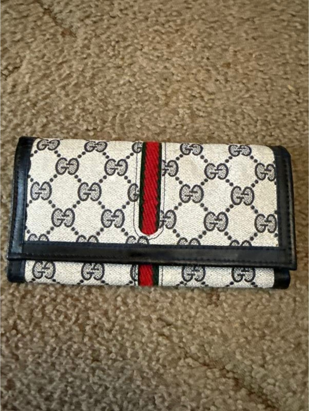 GUCCI Vintage Authentic Wallet CardHolder Excellent Condition Billfold 80’s