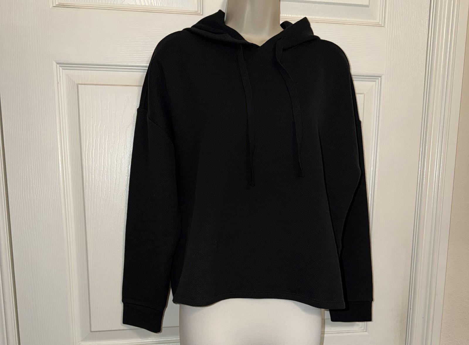 Eileen Fisher Texture Crop Hoodie Black, 97%OrganicCotton,3%Elastane, Sz XS, NWT