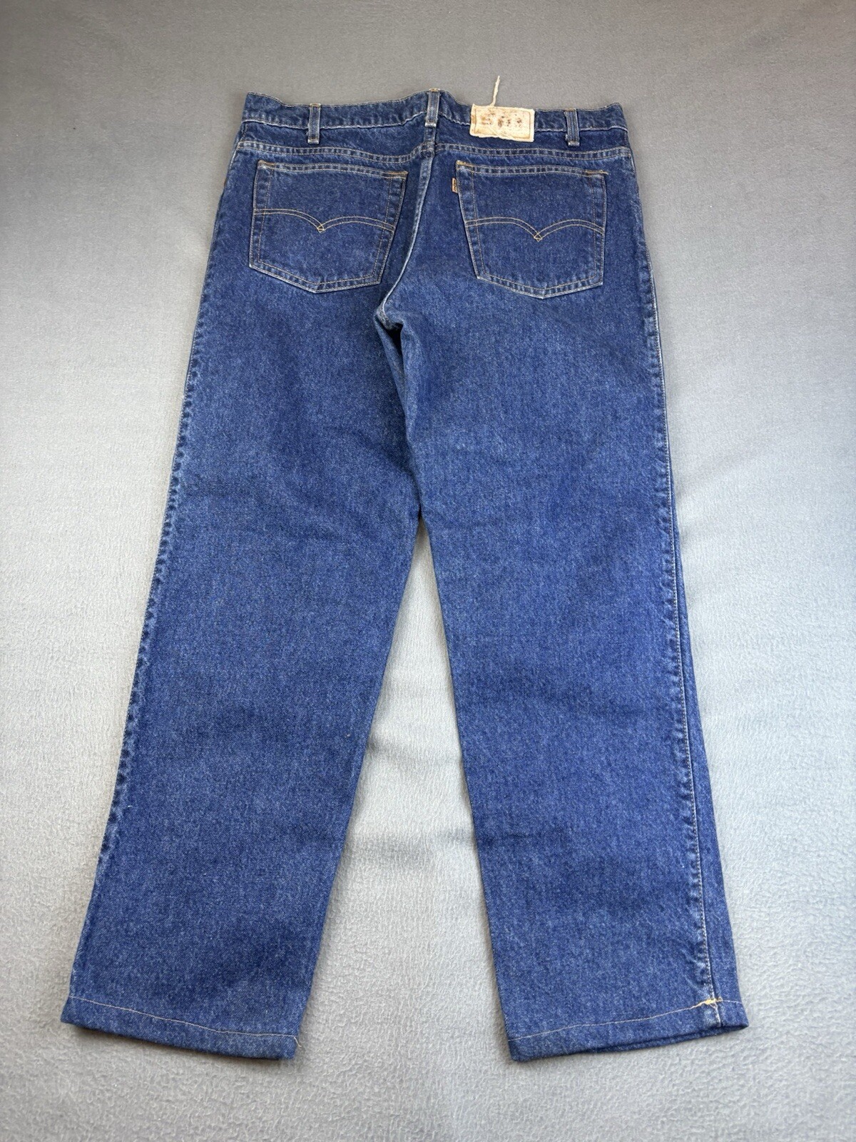 VTG Levi’s 540 Relaxed Fit Jeans Mens 34×32 Blue Denim Brown Tab Hemmed Leg Y2K