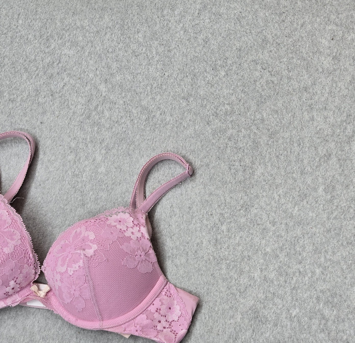 Victoria’s Secret Women Bra 32B Pink Floral Push Up Underwired Bow Lace