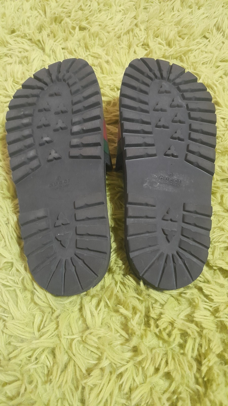 Gucci Men’s Slide Sandals US 11 Black Red/Green Web Stripe Rubber Logo