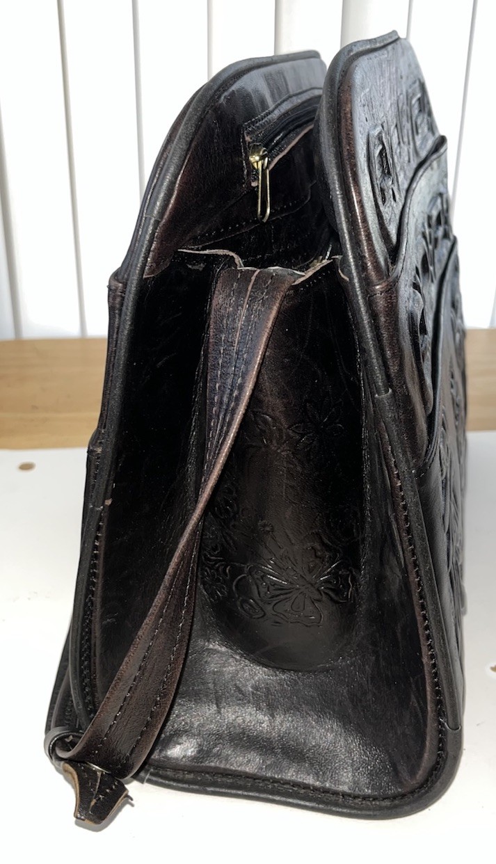 Vintage 1970s hand tooled Mexican Black leather Mayan Warrior shoulder bag purse