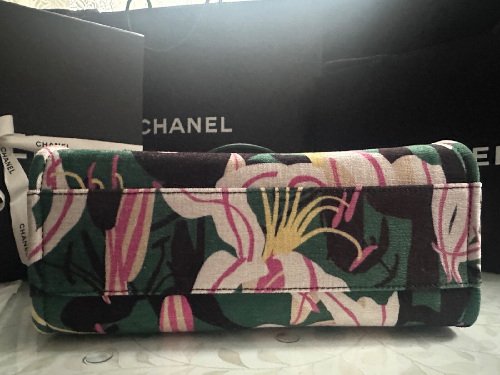 New 23A CHANEL LARGE Shopping Deauville Tote Pink Lilly Green Black + Pouch Bag