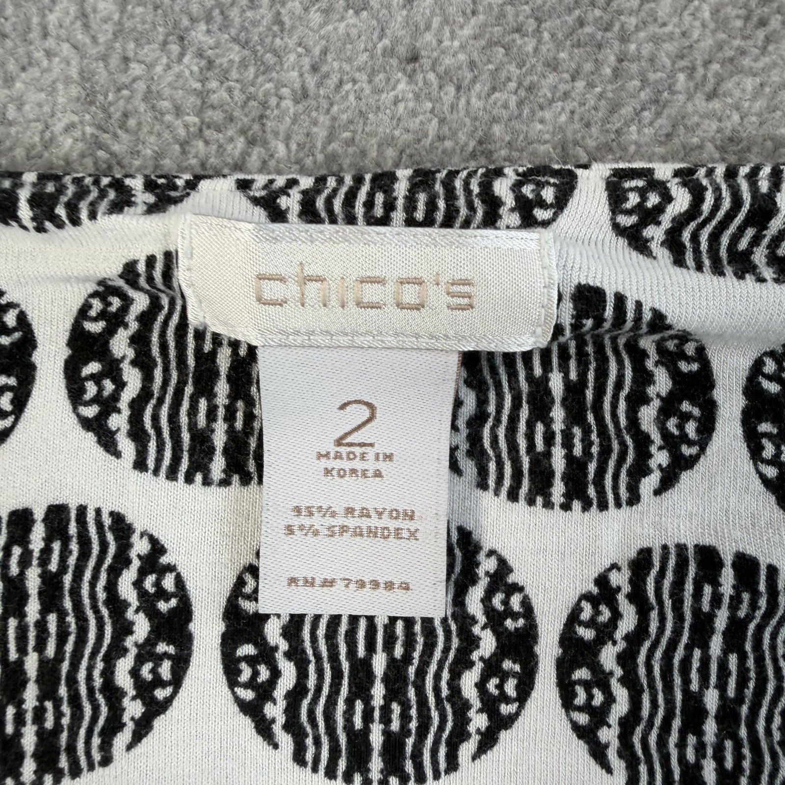 Chico’s Size 2 Large Black White Green Polka Dot Asymmetrical Tunic Top V-neck