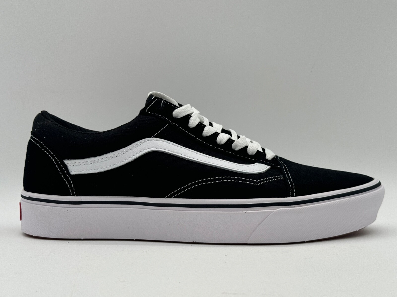 New VANS OLD SKOOL Men SZ 8 UNISEX Women SZ 9.5 IN BLACK true WHITE Comfycush