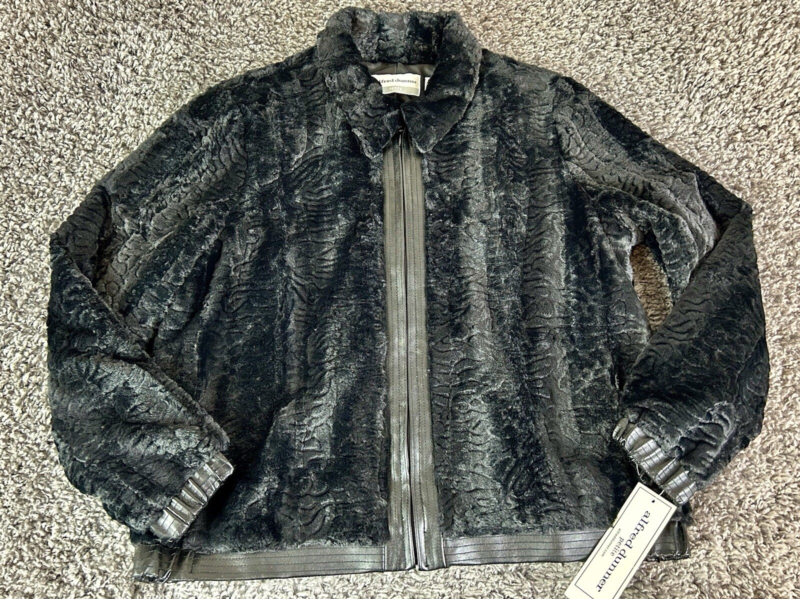NWT Alfred Dunner Short Faux Fur Jacket Womens 10 Petite 10P Faux Leather Trim
