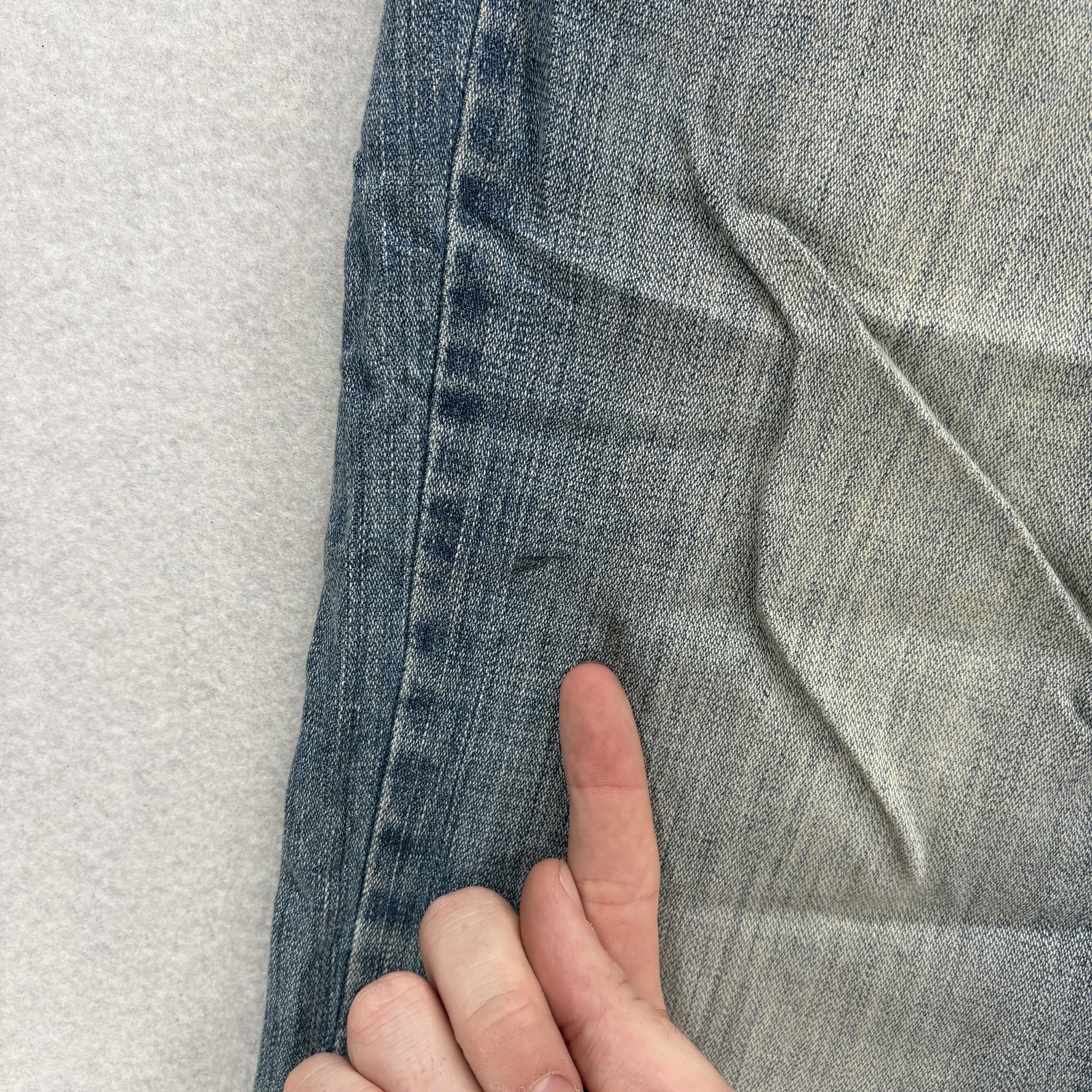 Buckle BKE Derek Straight Jeans Mens 38×34 Blue Wash Relaxed Distressed Denim