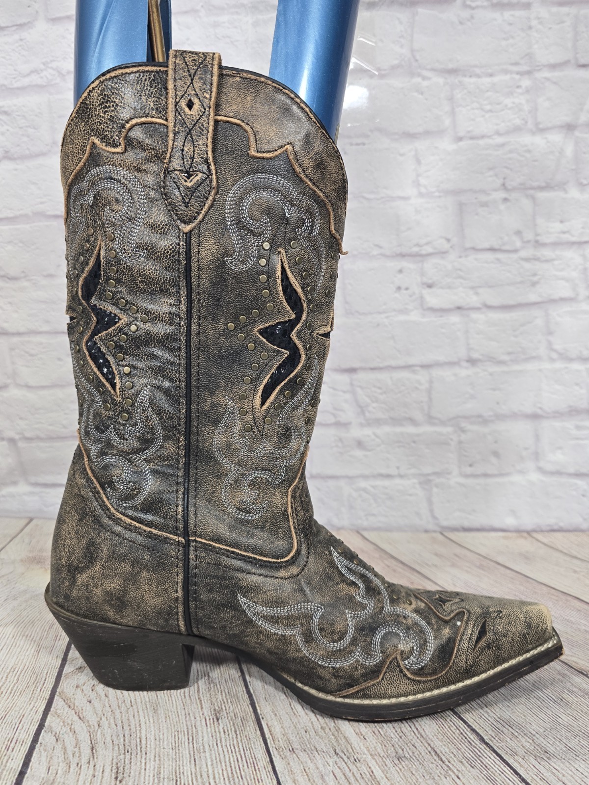 Laredo Boots Womens 10M Brown Lucretia Studded Snake Inlay Western Boot Snip Toe