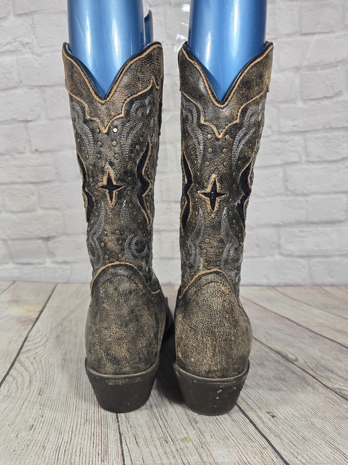 Laredo Boots Womens 10M Brown Lucretia Studded Snake Inlay Western Boot Snip Toe